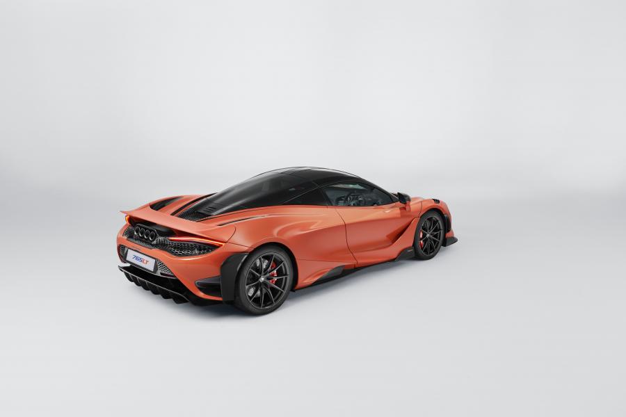  McLaren 765LT 2020 года  (UK) (фото 3 из 35)
